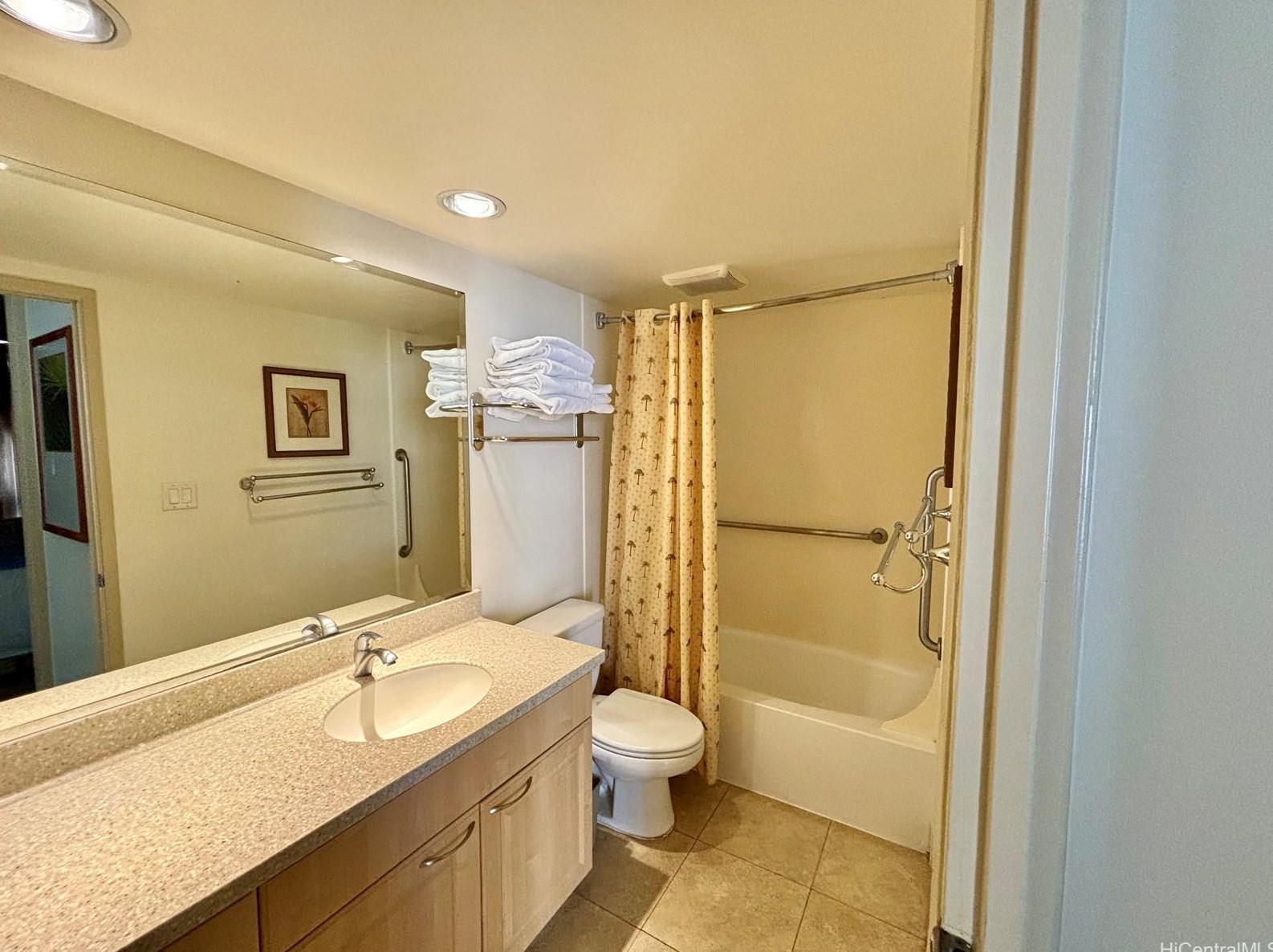 229 Paoakalani Ave, Honolulu HI 96815-3764 exterior