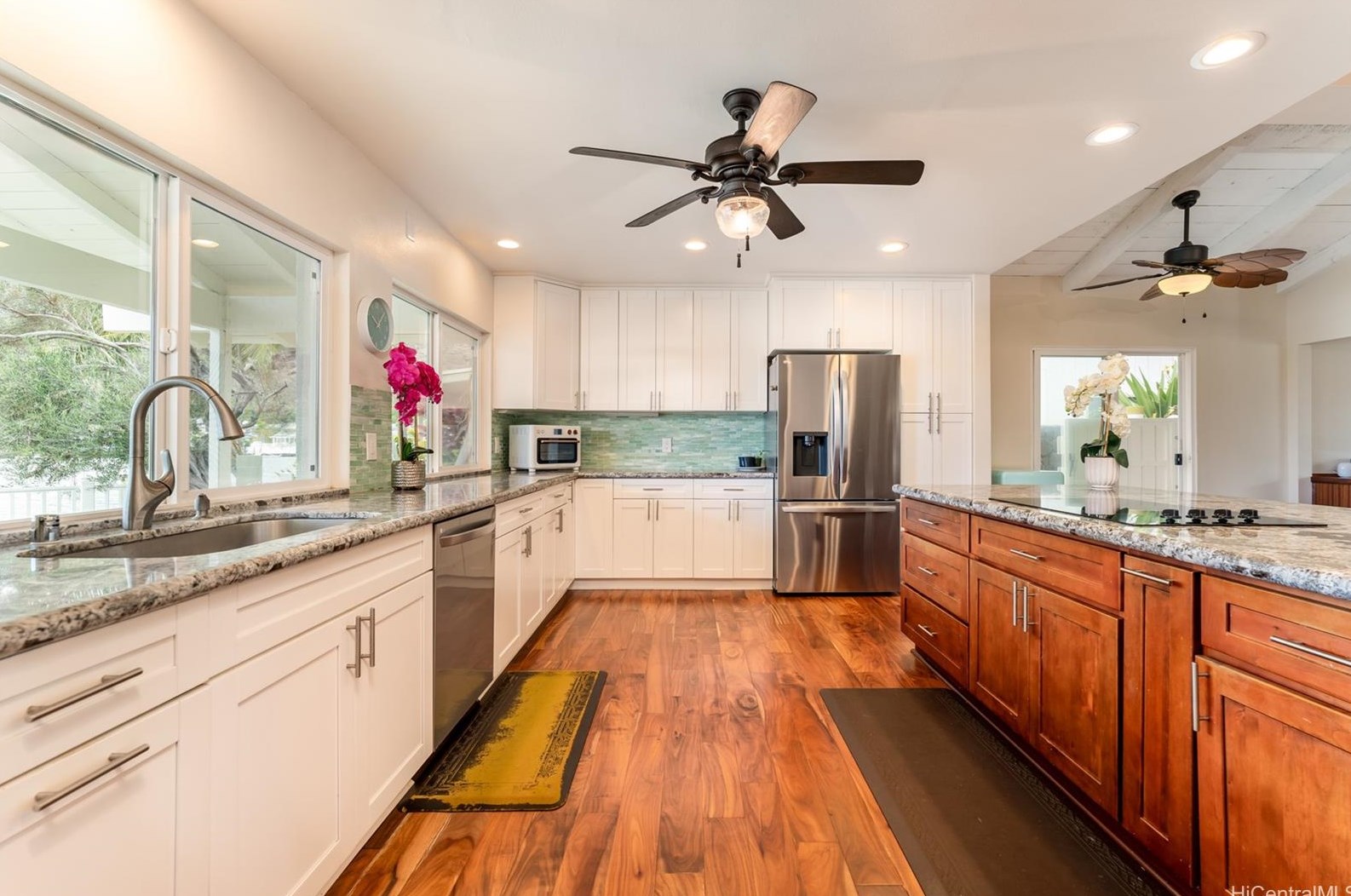 6957 Niumalu Loop, Honolulu HI  96825-1644 exterior