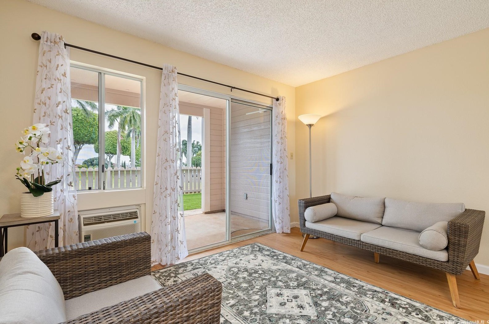 94-870 Lumiauau St #r104, Waipahu, HI 96797