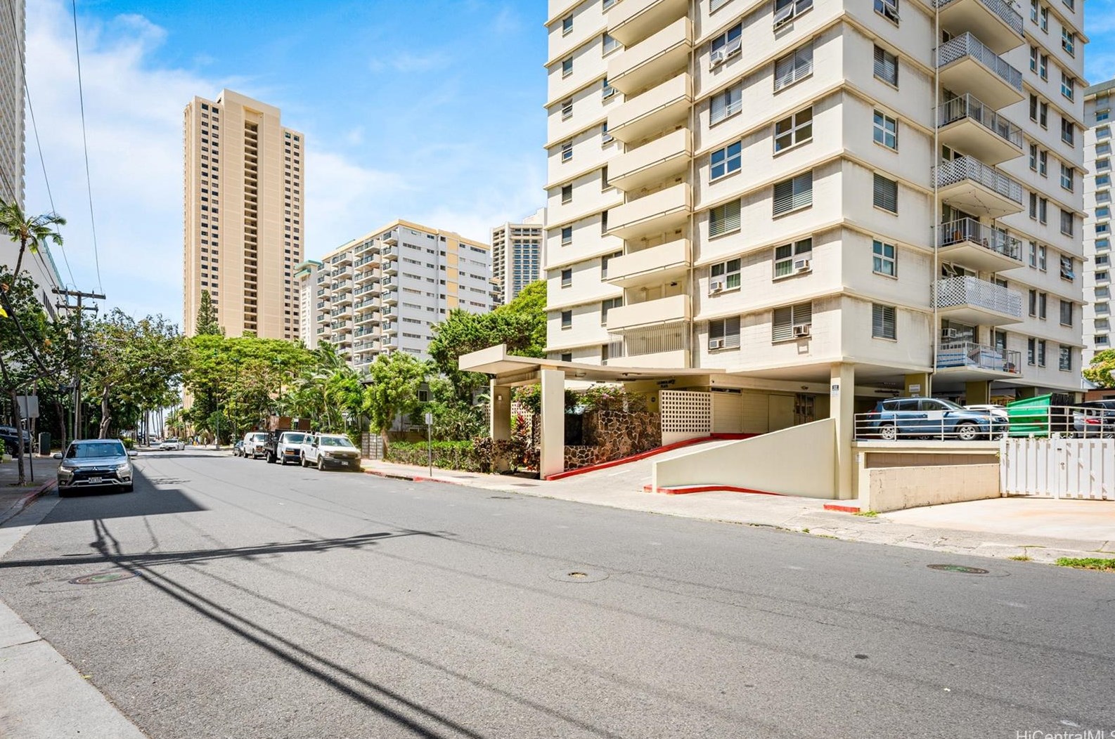 222 Liliuokalani Ave, Honolulu HI 96815-3535 exterior