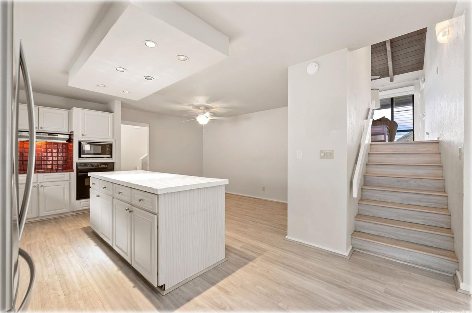 936 Uwao St, Honolulu, HI 96825