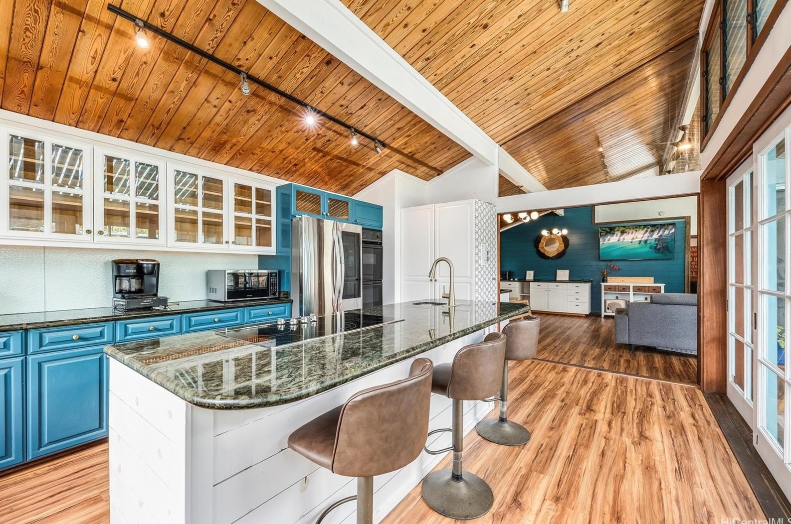 313 Kuliouou Rd, Honolulu HI  96821-2230 exterior