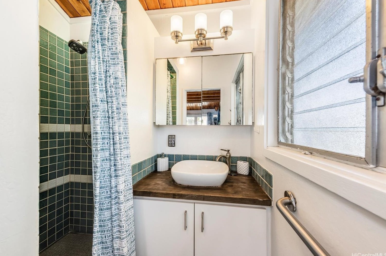 313 Kuliouou Rd, Honolulu HI  96821-2230 exterior