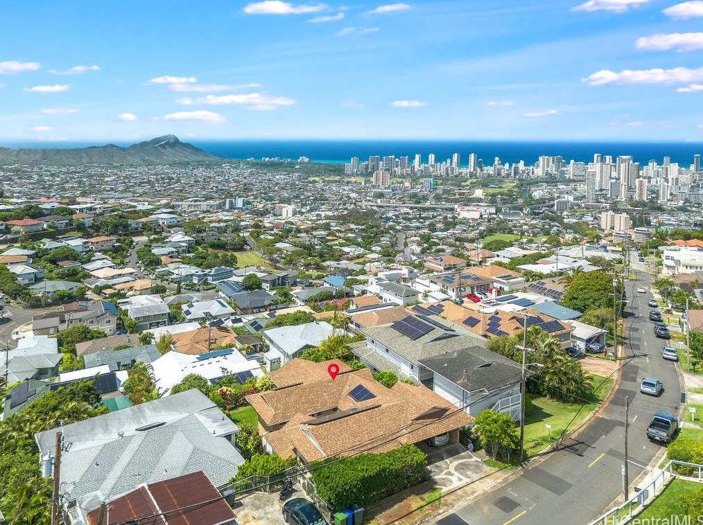 1649 Bertram St, Honolulu HI  96816-1928 exterior