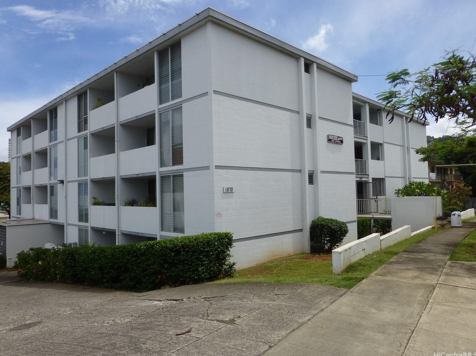1870 Lusitana St, Honolulu HI  96813-1502 exterior