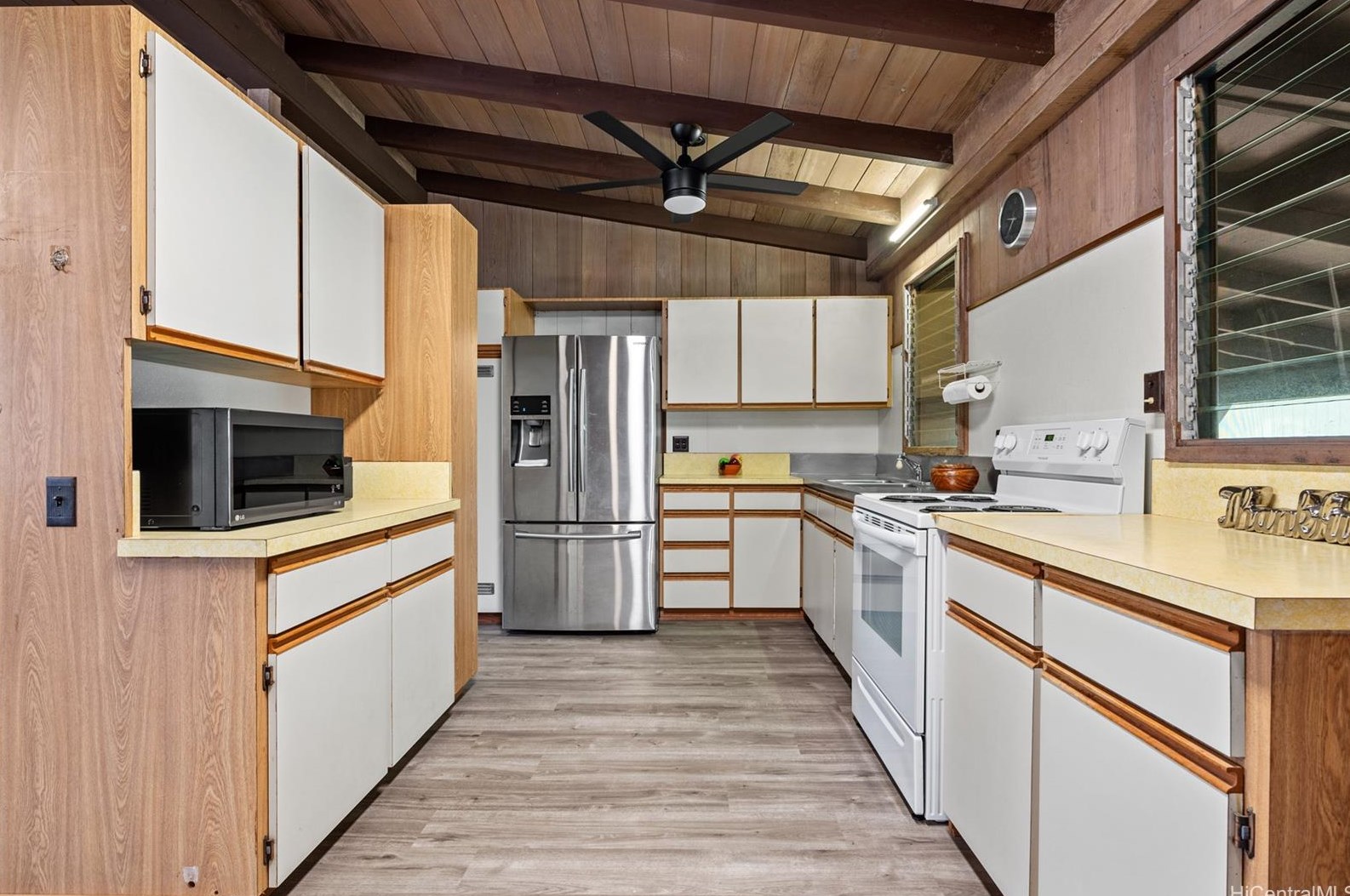 935 Upalu St, Pearl City, HI 96782-2028