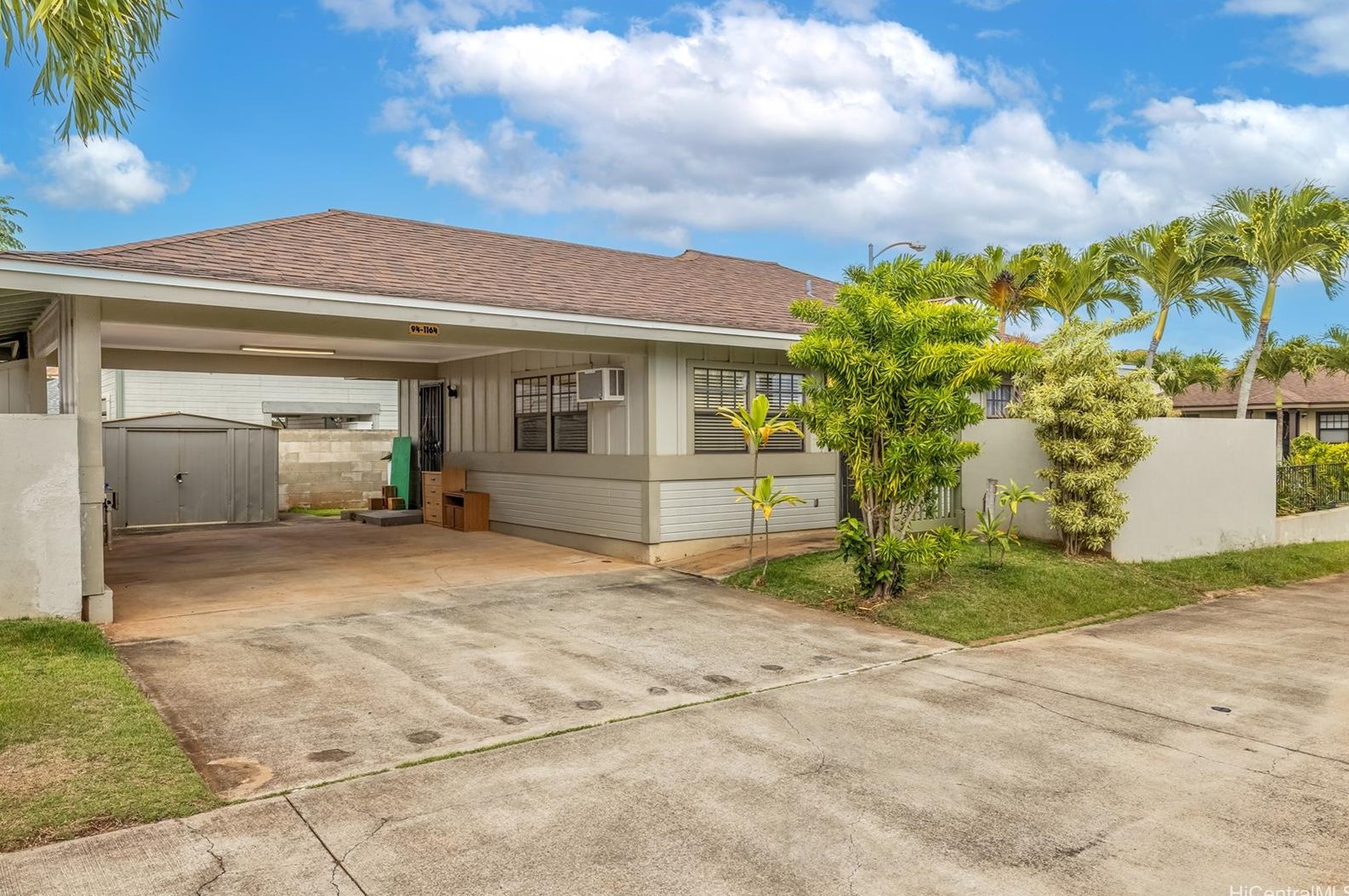 941164 Kapehu St, Waipahu, HI 96797