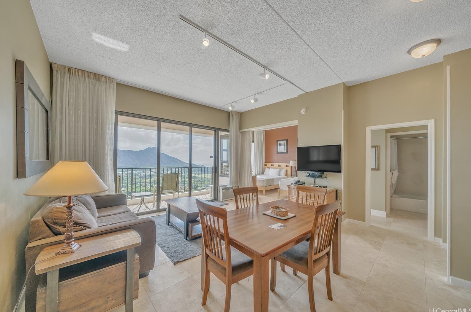 201 Ohua Ave ##makai/3703, Honolulu, HI 96815