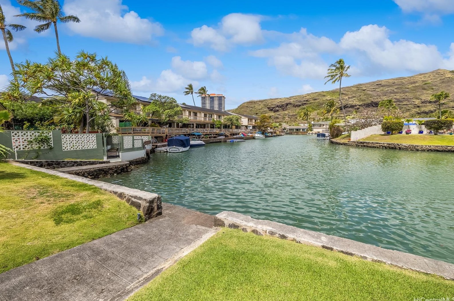 6275 Kauhola Pl, Honolulu, HI 96825