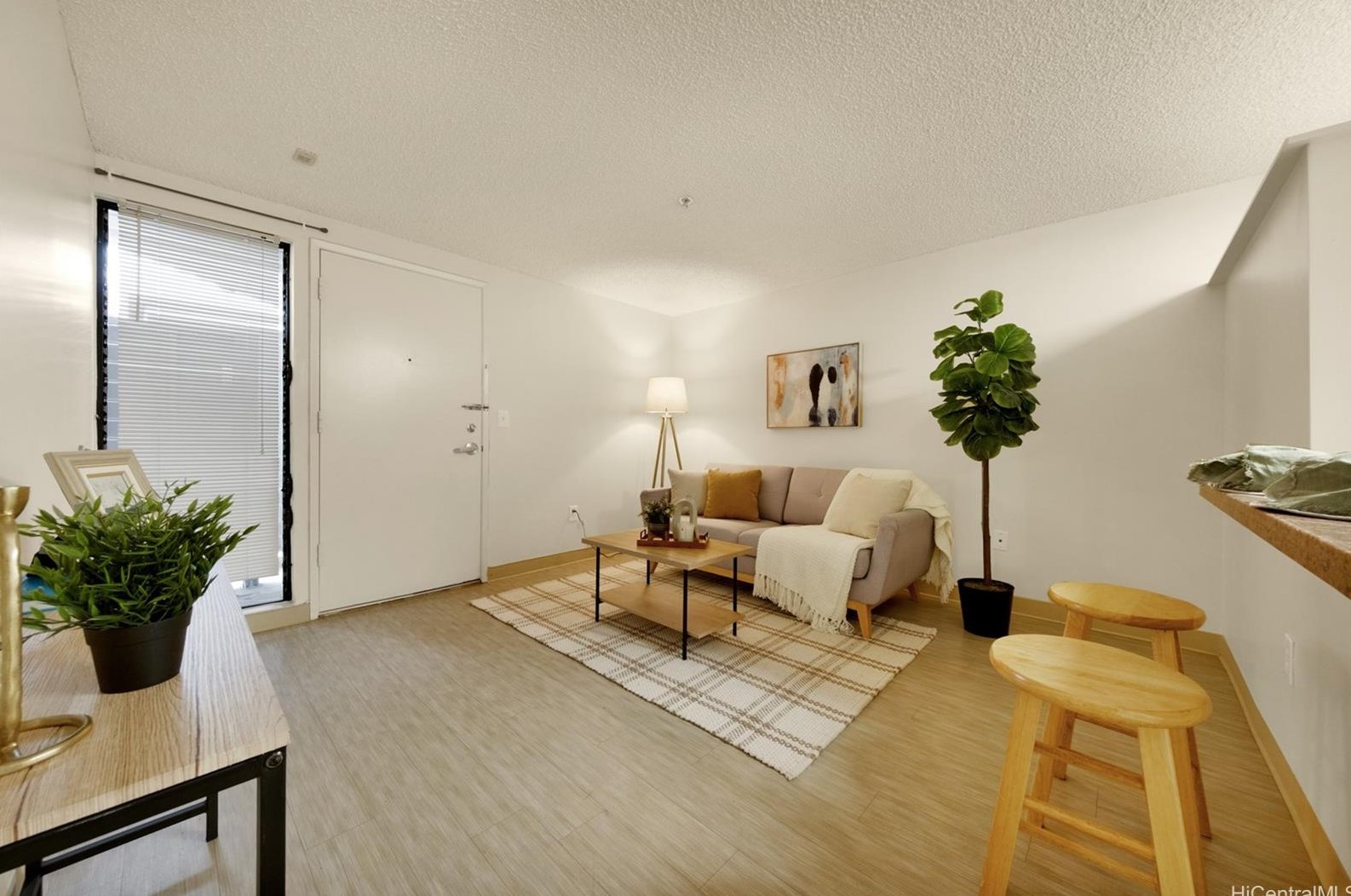1512 Piikoi St #103, Honolulu, HI 96822