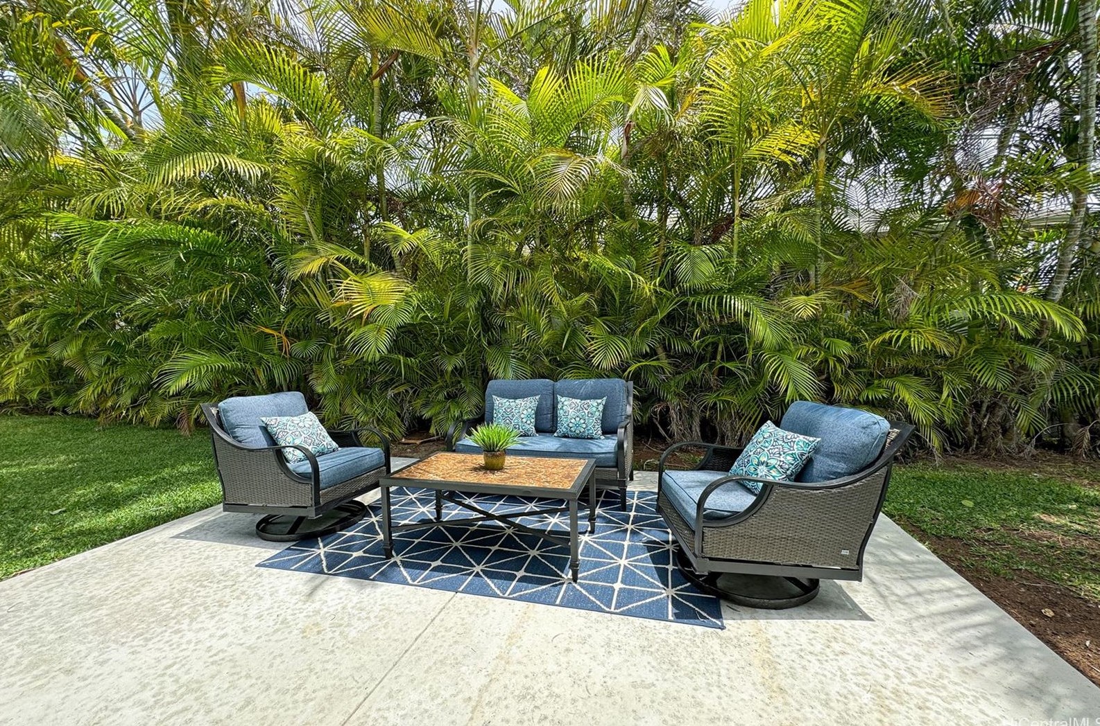 630 Auwai St, Kailua, HI 96734