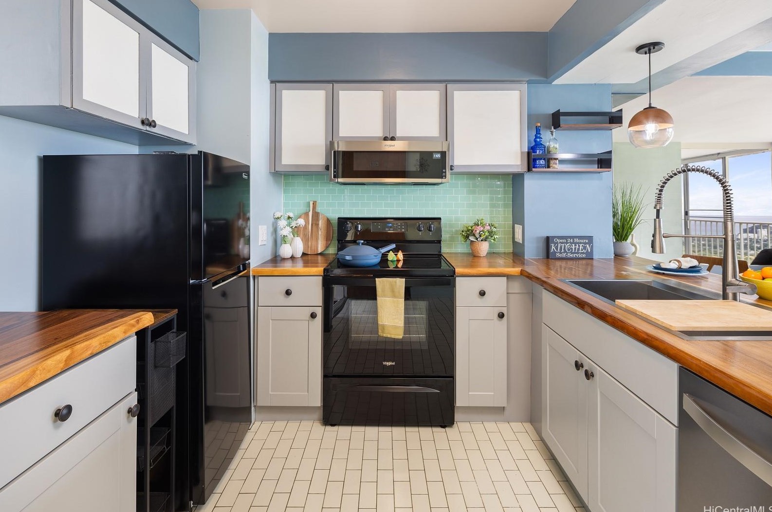 84-740 Kili Dr #1425, Nanakuli, HI 96792