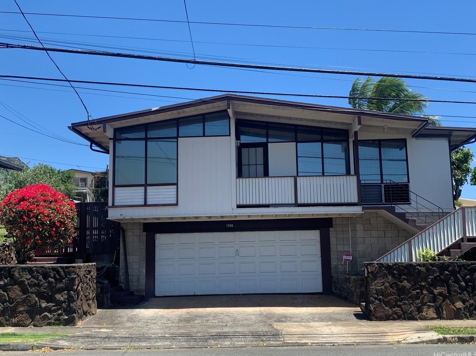 1545 Ala Mahamoe St, Honolulu, HI 96819