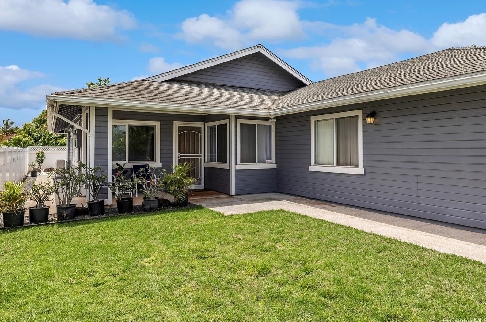 94-1003 Molale St, Waipahu, HI 96797