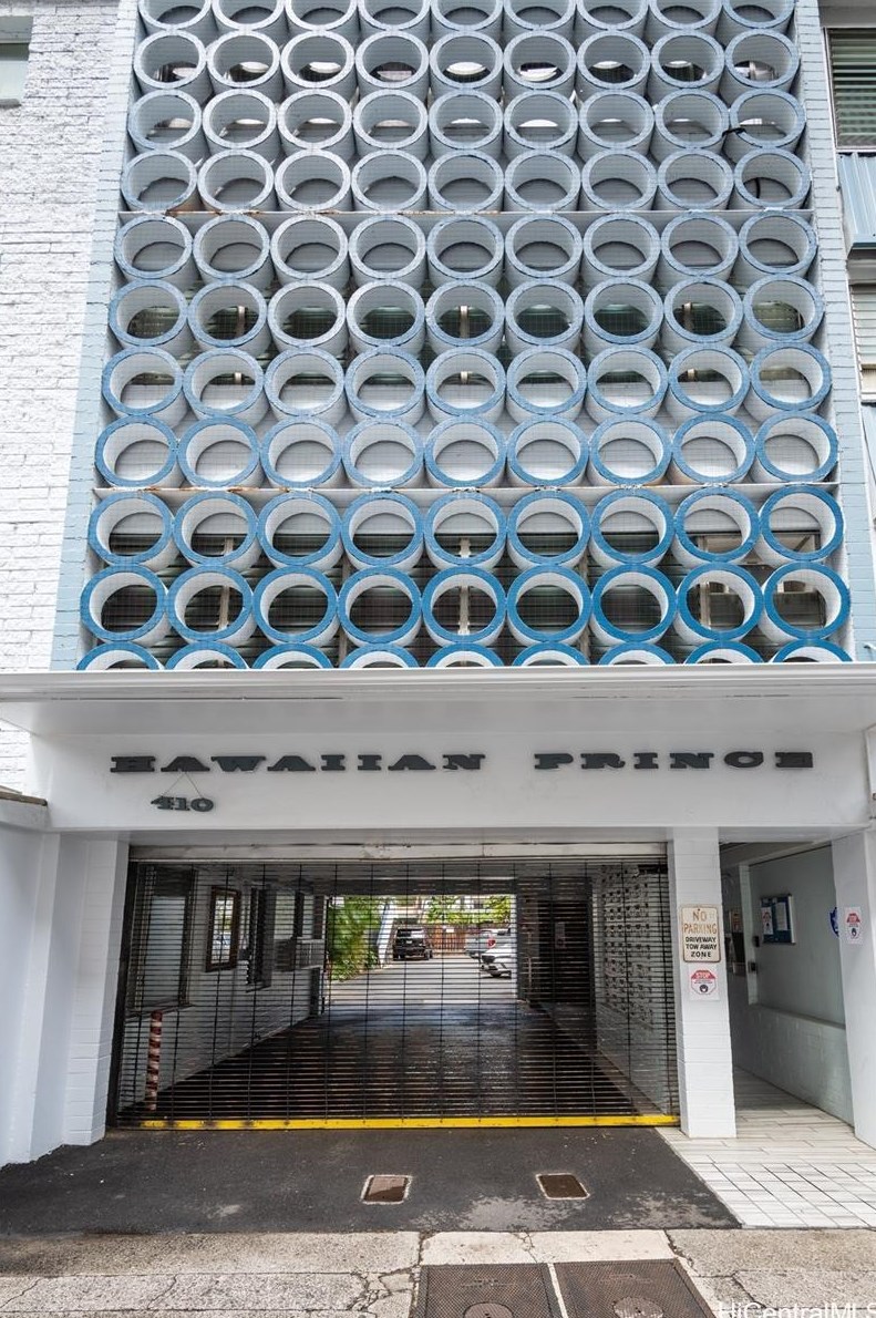 410 Nahua St, Honolulu HI 96815-2952 exterior