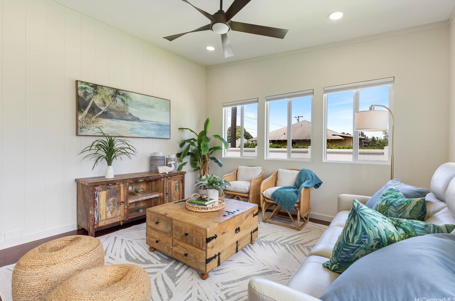 67166 Kanoulu St, Waialua, HI 96791-9622