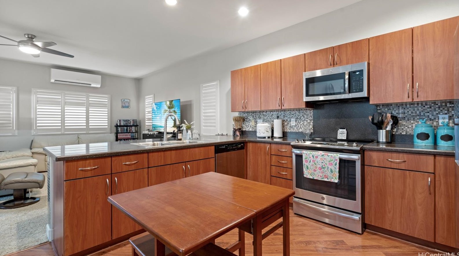 95-959 Kelakela St, Mililani, HI 96789-5997