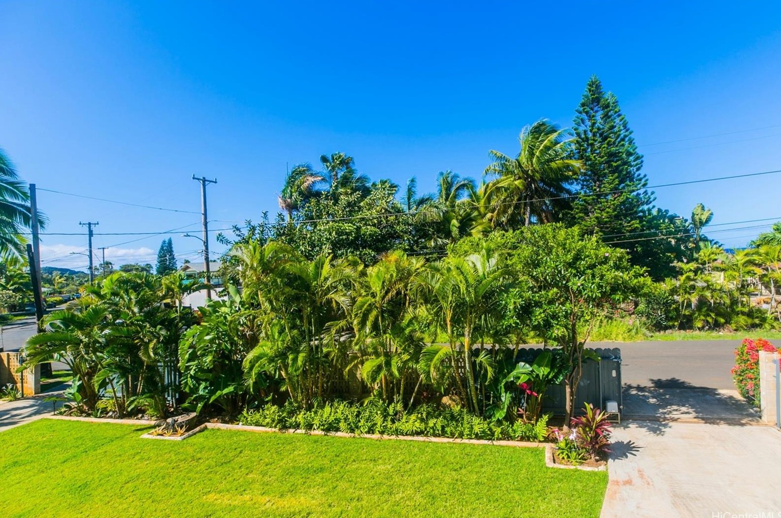 84610 Upena St, Nanakuli, HI 96792-1931