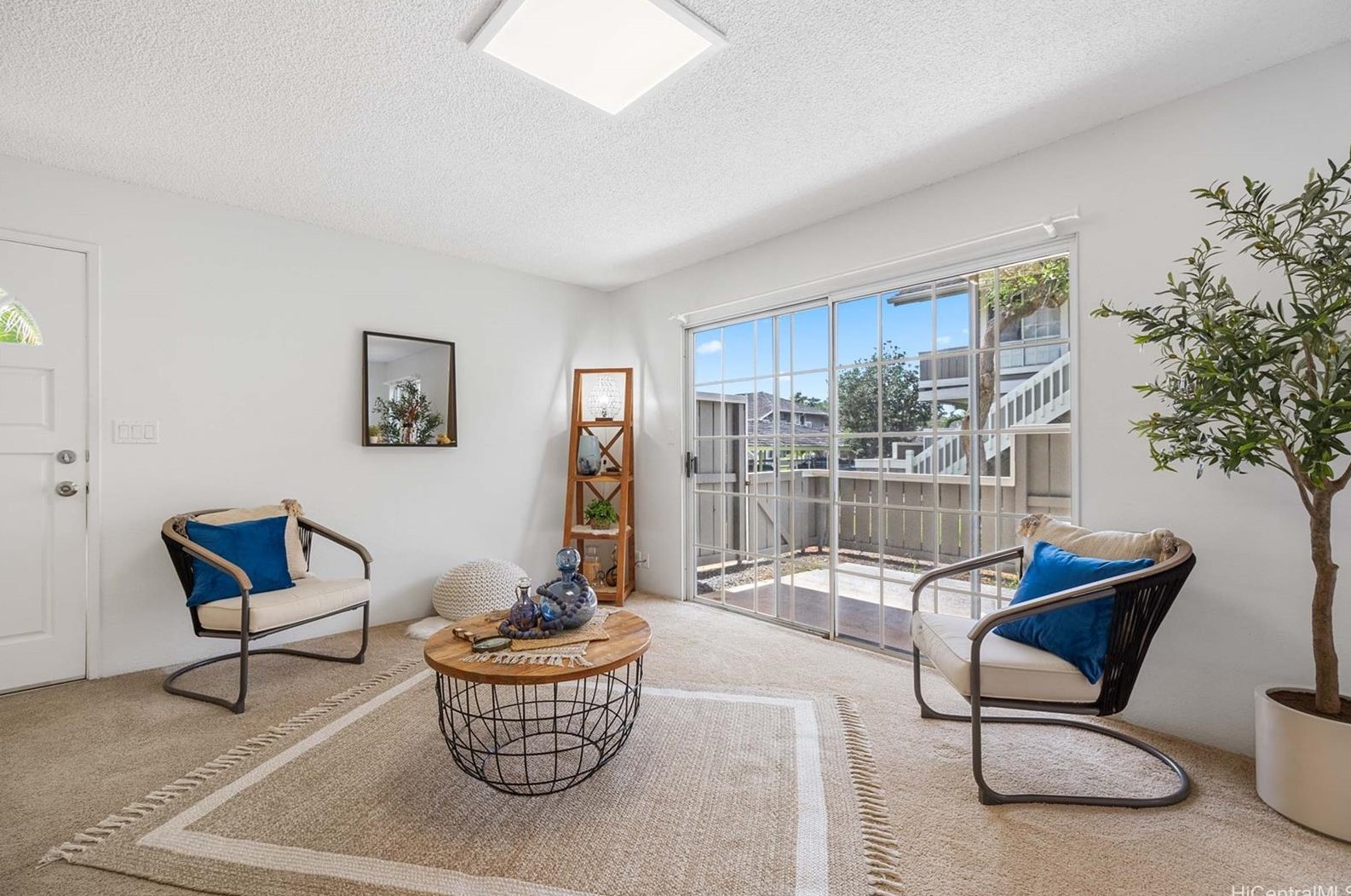 94-1375 Kulewa Loop, Waipahu, HI 96797-4377