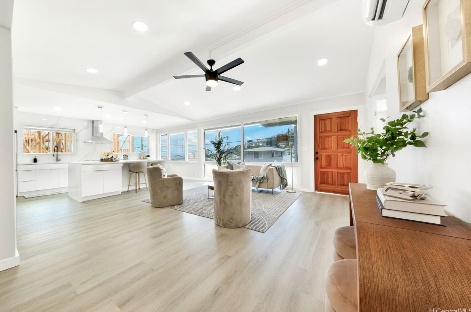 2603 Kekuanoni St, Honolulu, HI 96813
