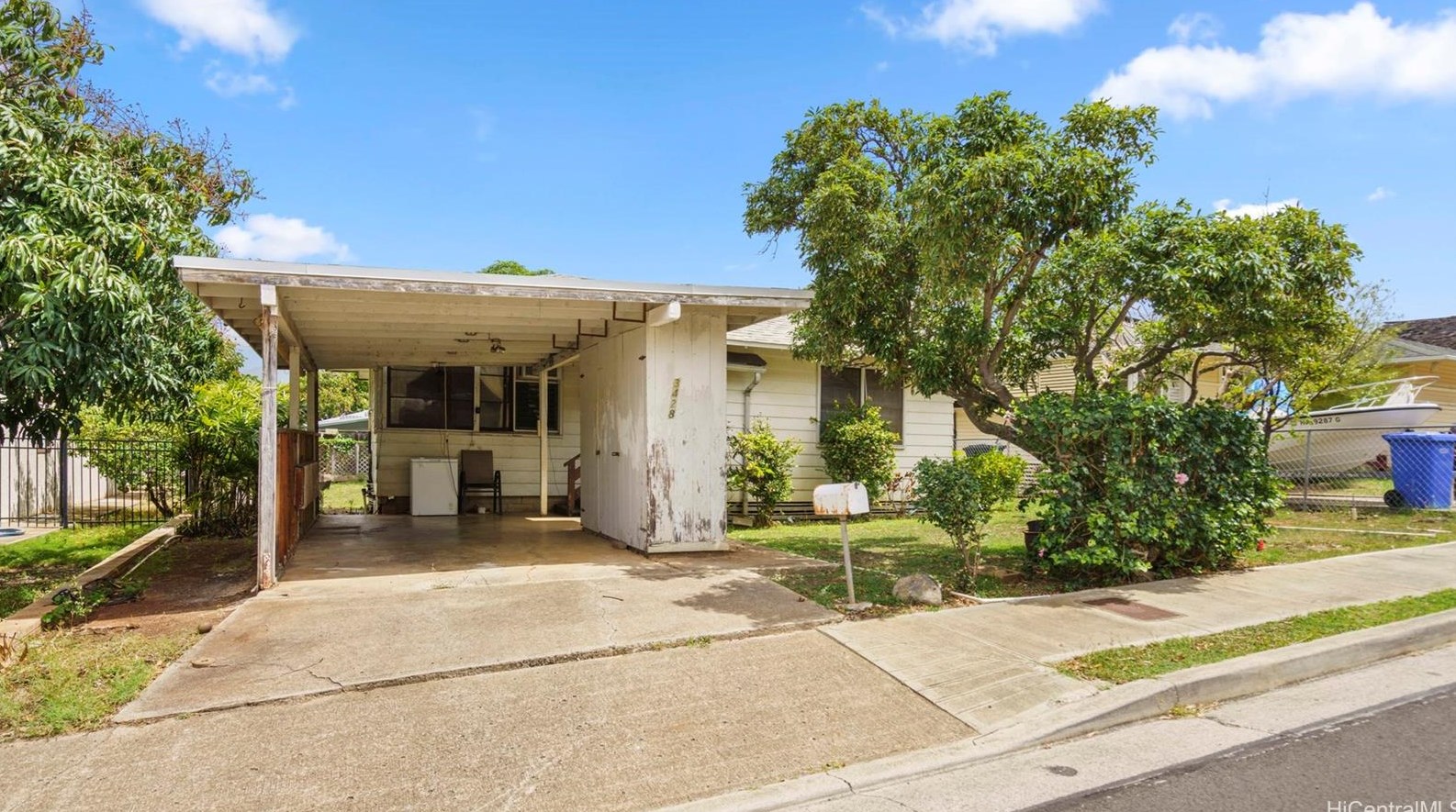 3428 Mccorriston St, Honolulu, HI 96815-4344