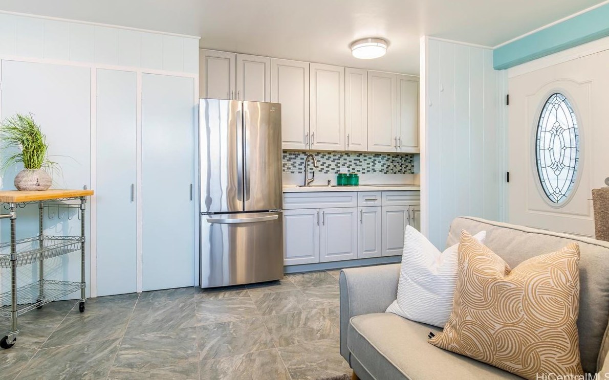 1808 Waiola St, Honolulu, HI 96826-2672