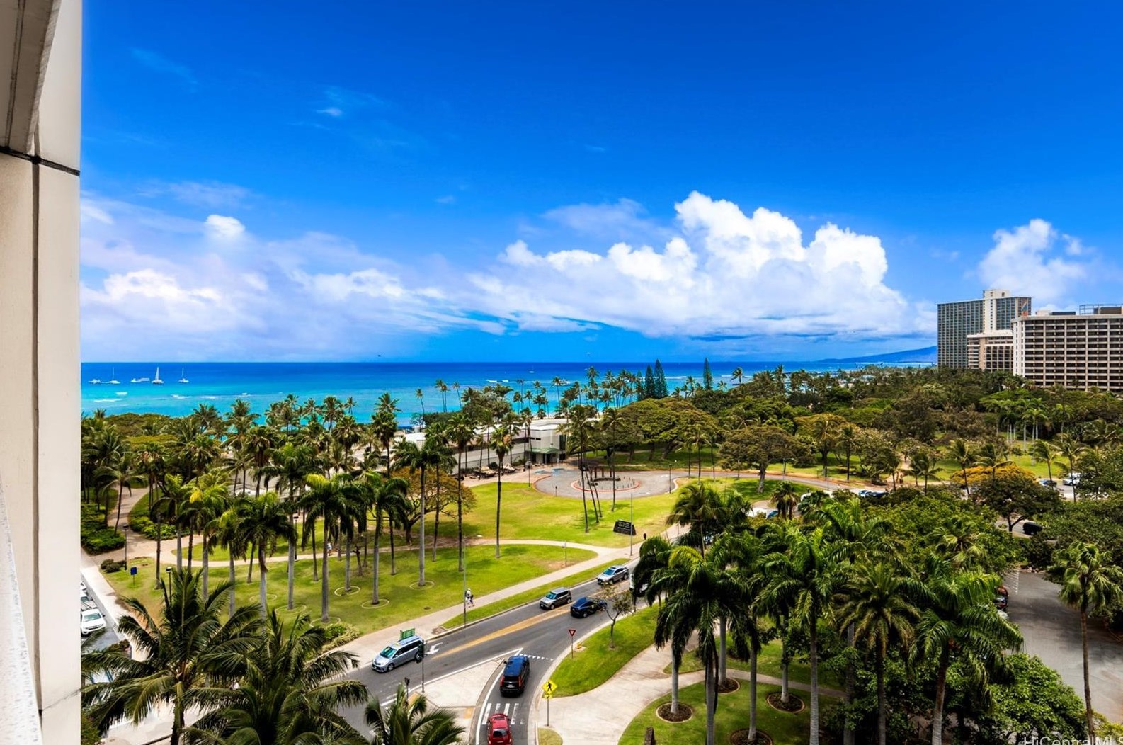 223 Saratoga Rd, Honolulu HI 96815-1942 exterior