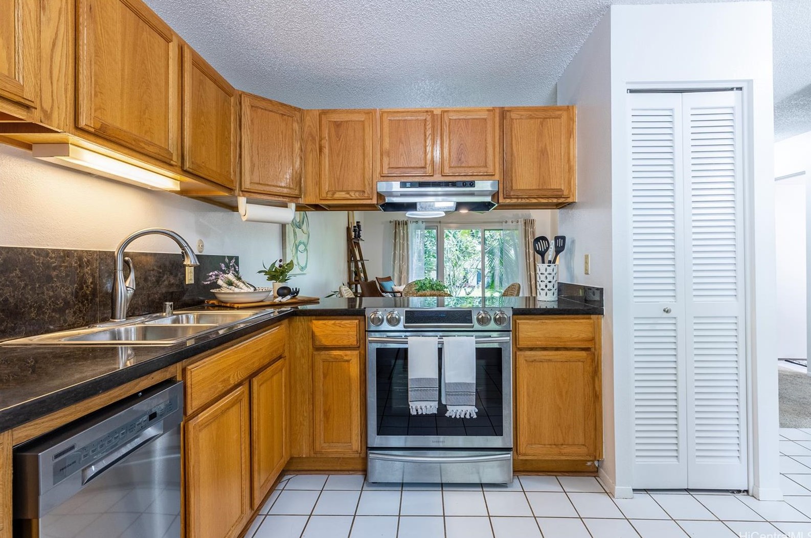 44-1145 Hako St, Kaneohe, HI 96744-2503