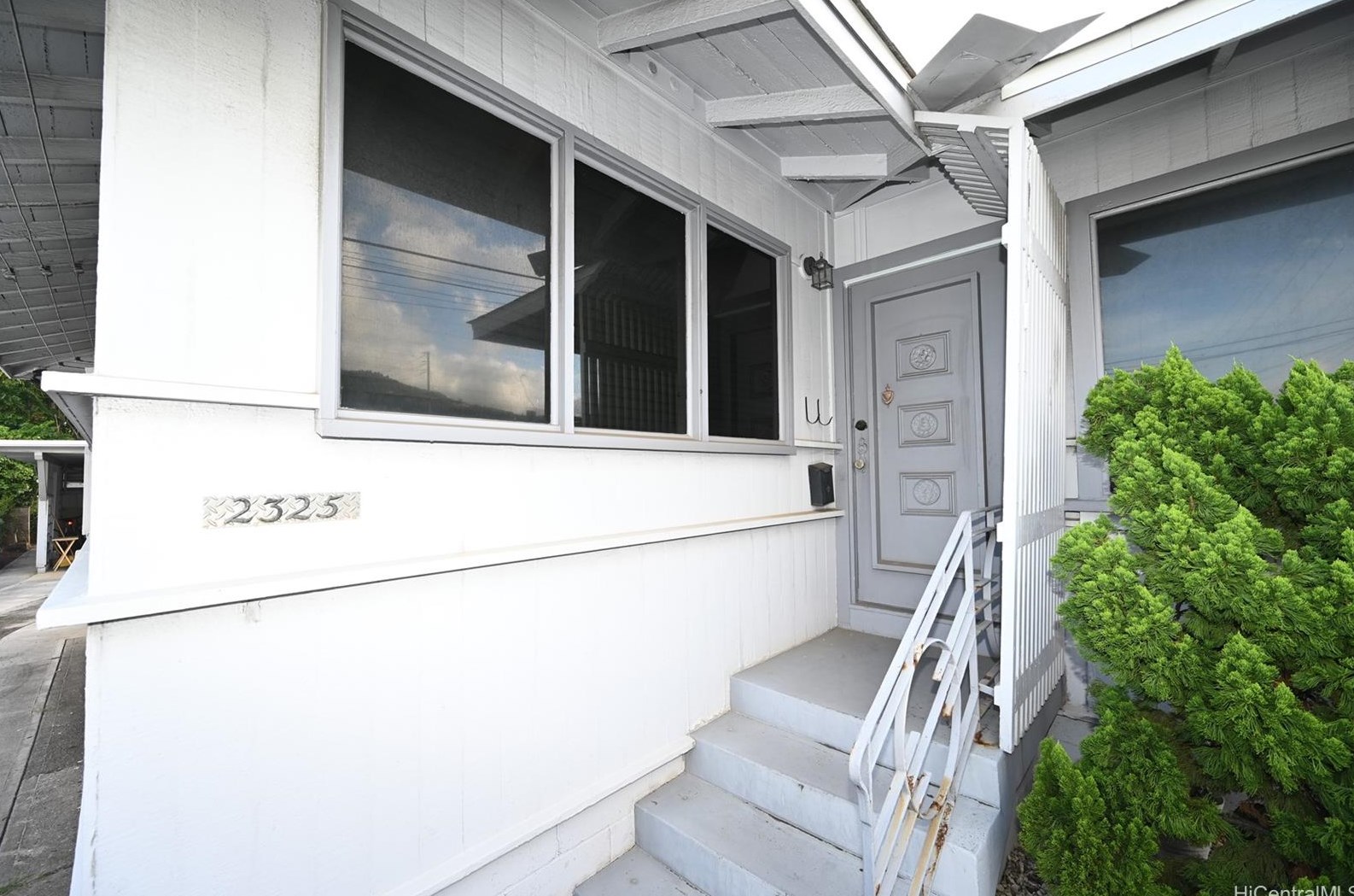2325 Bingham St, Honolulu, HI 96826-1421