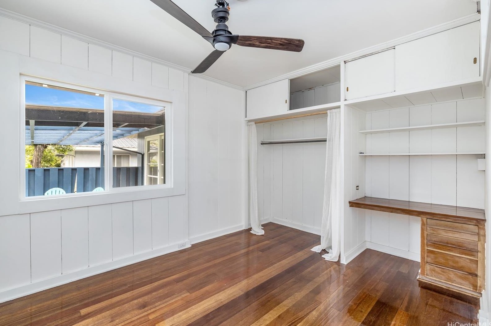 5881 Kalanianaole Hwy, Honolulu HI  96821-2331 exterior