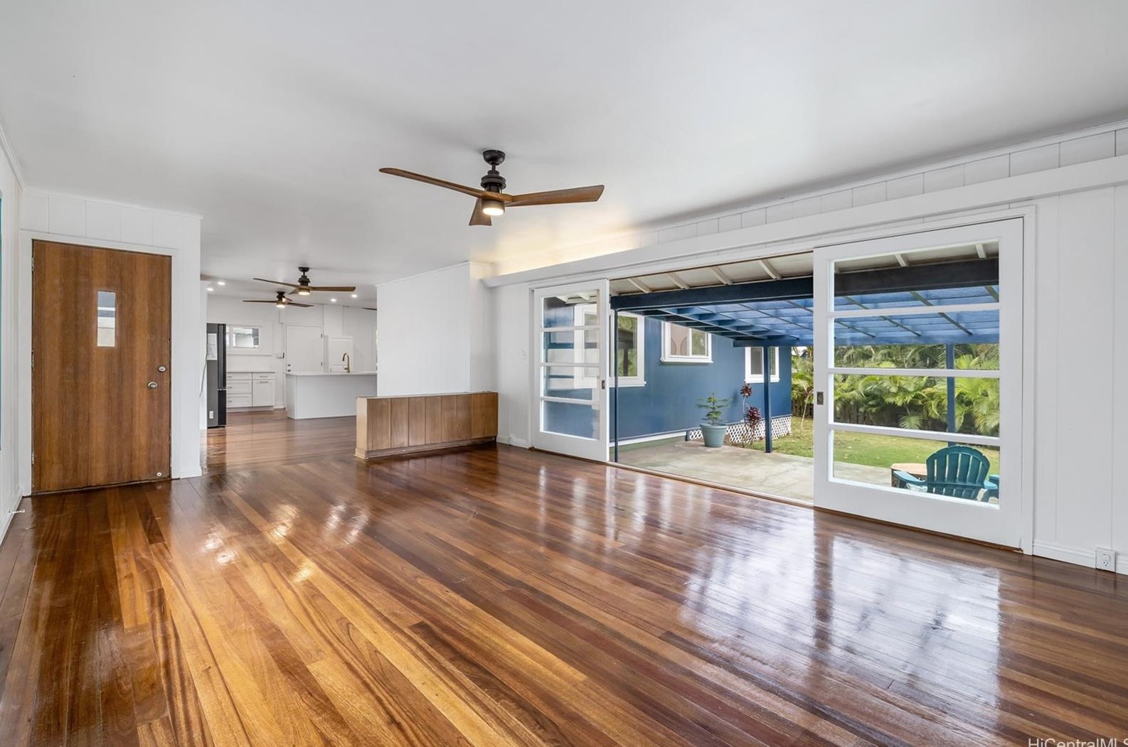 5881 Kalanianaole Hwy, Honolulu HI  96821-2331 exterior