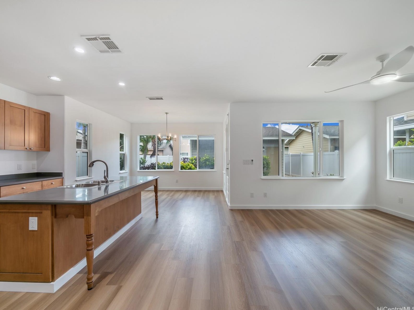 91-1823 Waiaama St, Ewa Beach HI  exterior