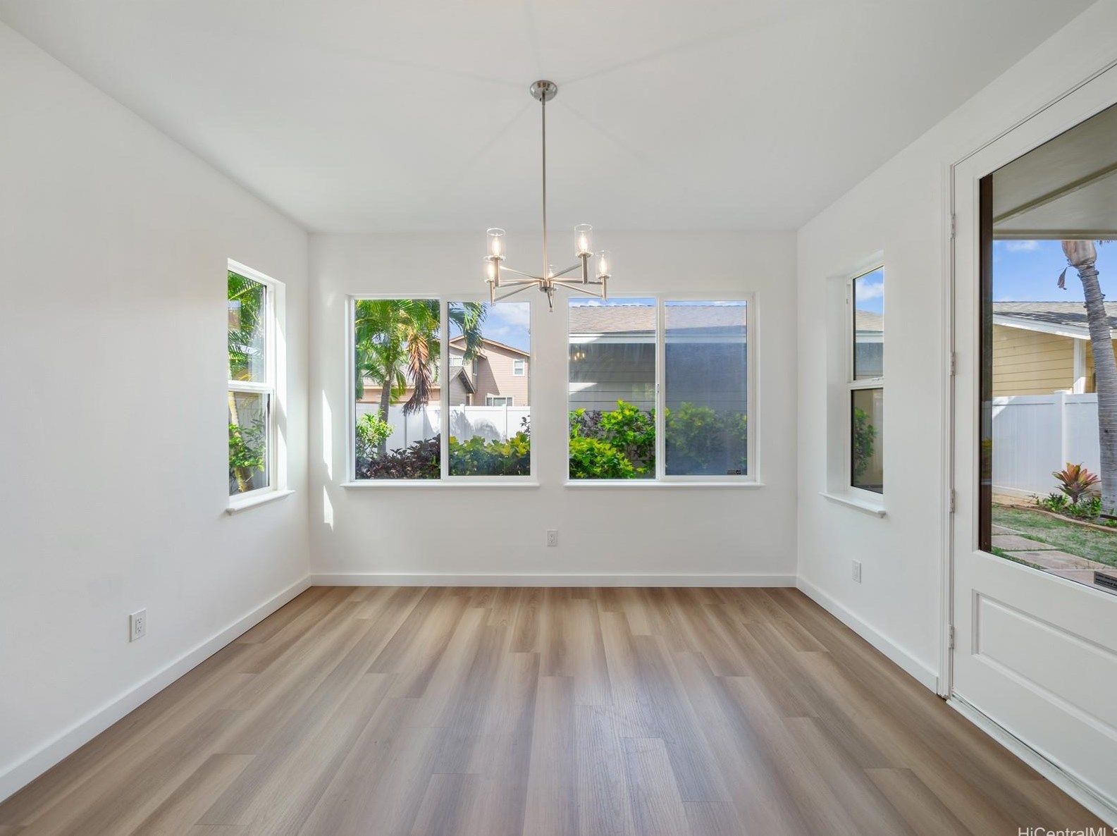 91-1823 Waiaama St, Ewa Beach HI  exterior