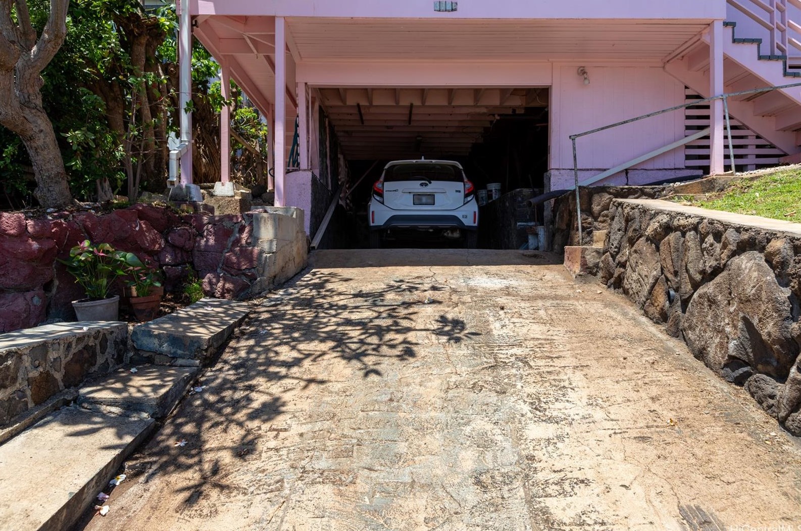 3726 Anuhea St, Honolulu HI  96816-3802 exterior