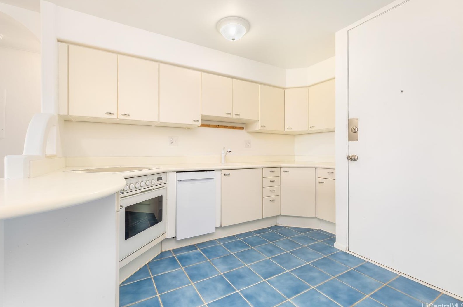 1099 Ala Napunani St, Honolulu, HI 96818-1760