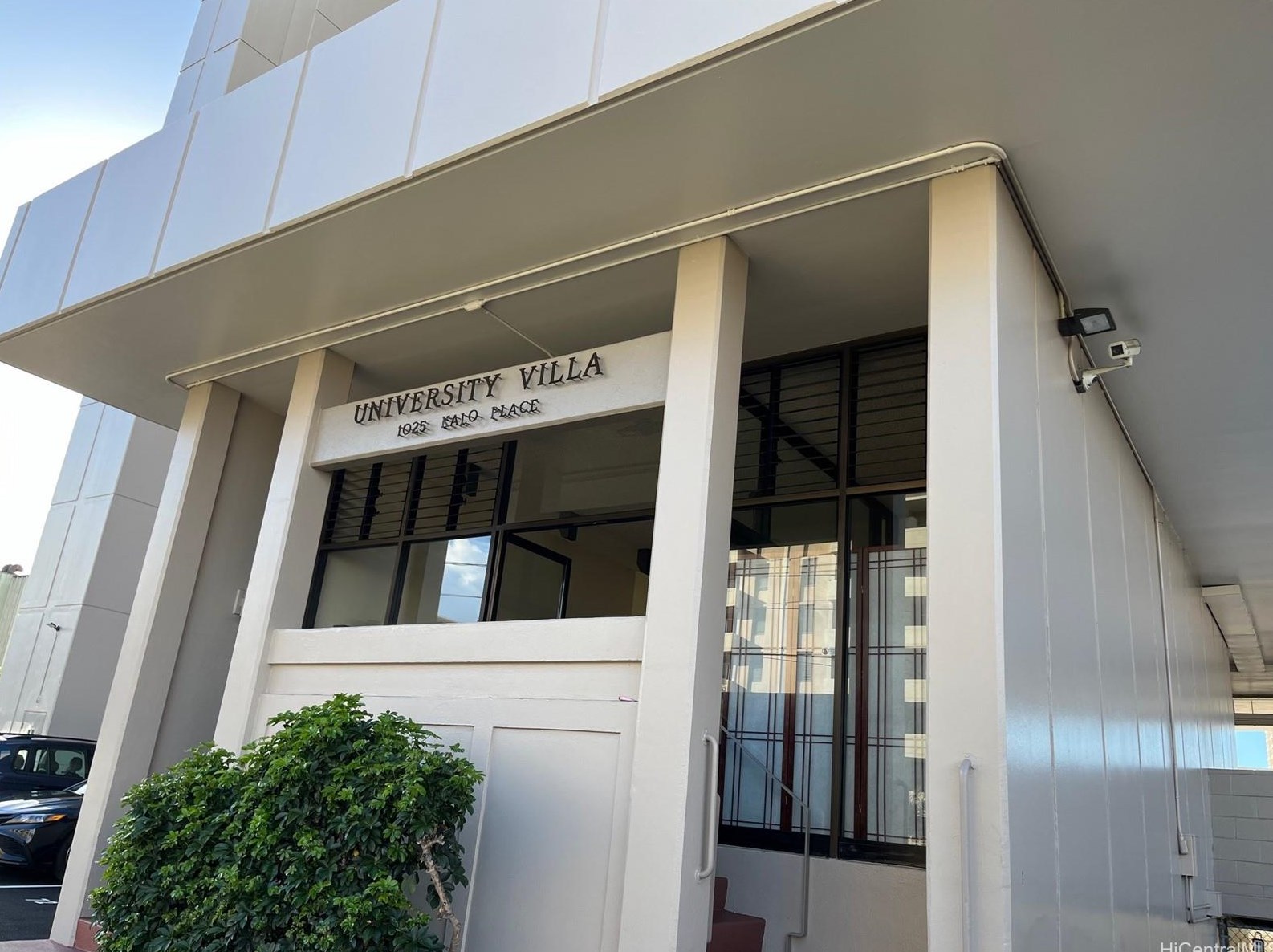 1025 Kalo Pl, Honolulu, HI 96826-1634