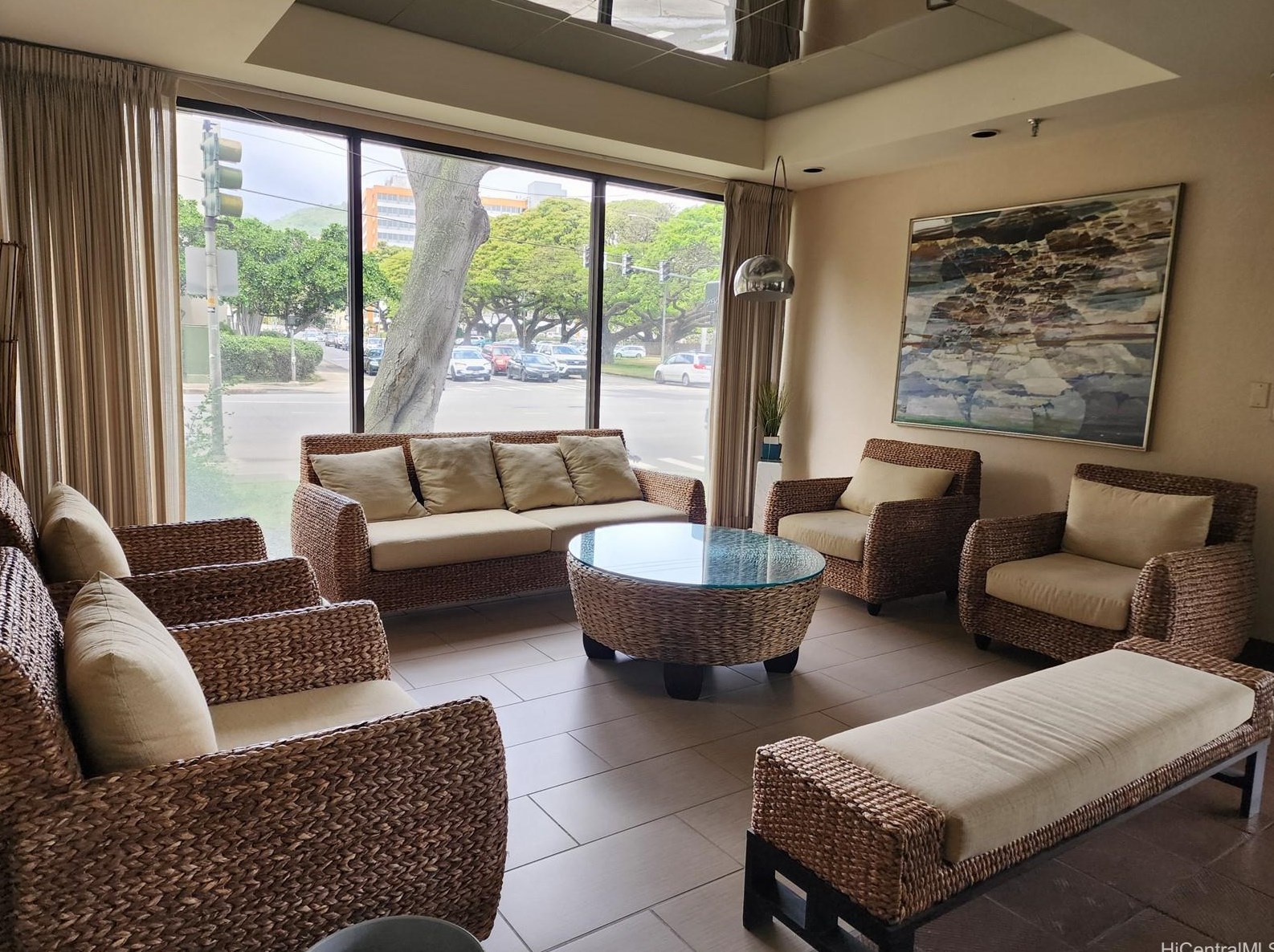 1114 Punahou St, Honolulu HI  96826-2050 exterior