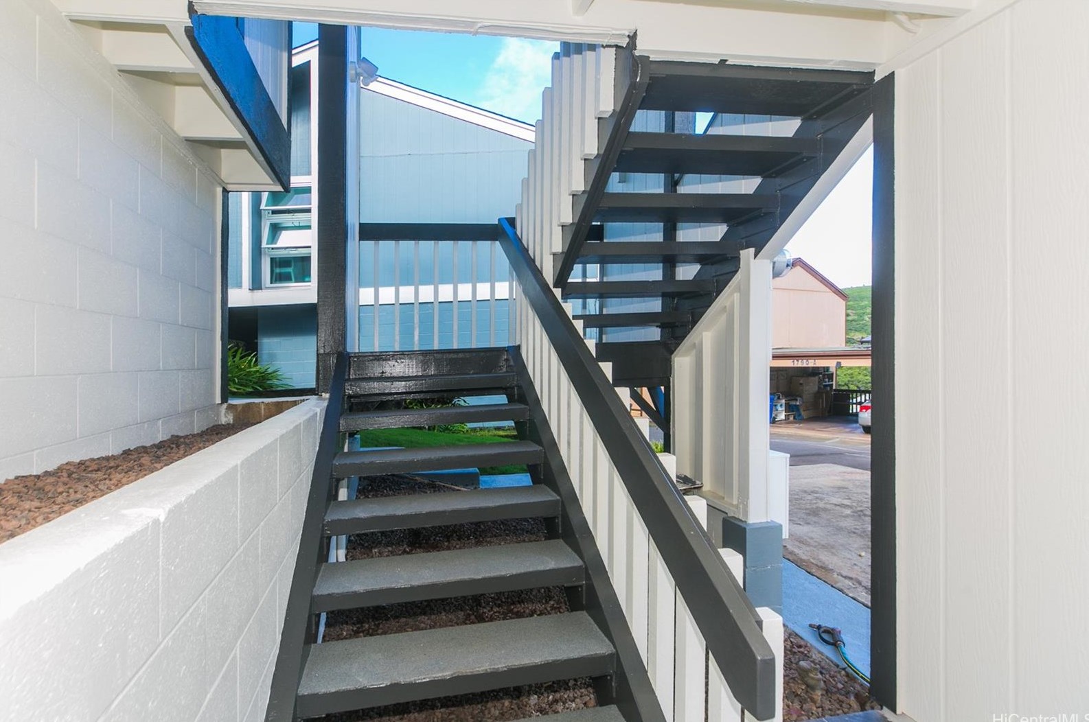 1791 Paailuna Way, Pearl City HI  exterior