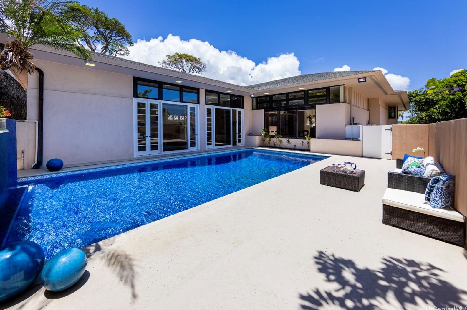 3994 Kaualio Pl, Honolulu HI  96816-4404 exterior