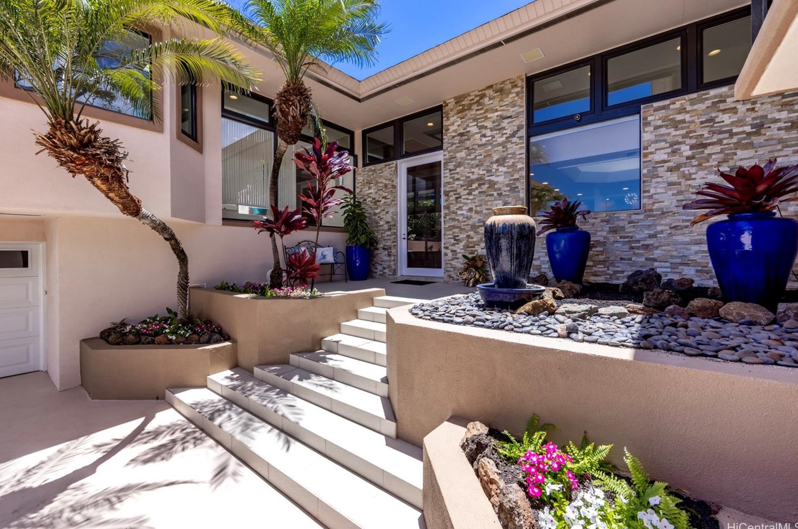 3994 Kaualio Pl, Honolulu HI  96816-4404 exterior