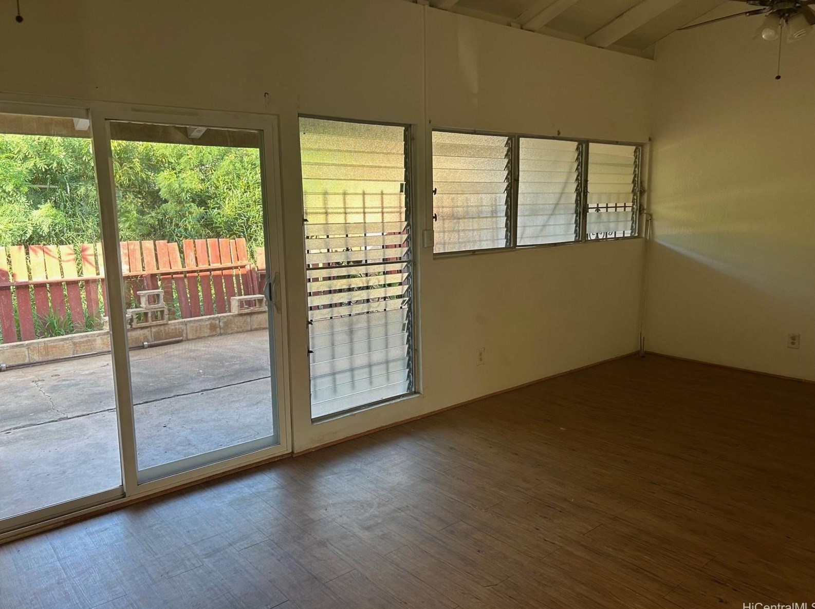 87-1550 Farrington Hwy #e3, Nanakuli, HI 96792