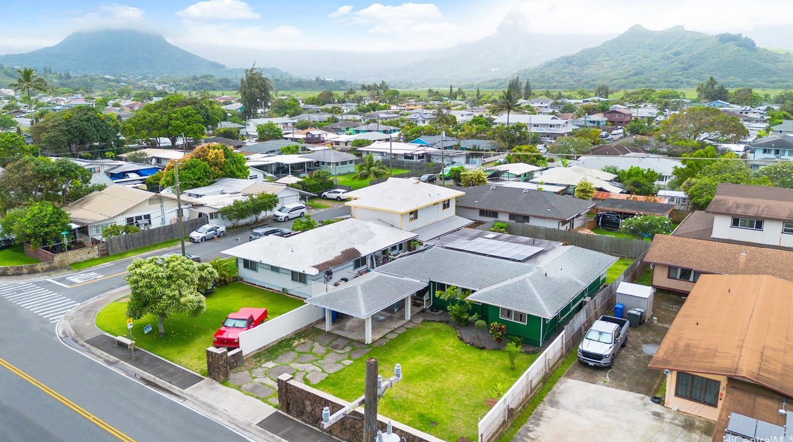 547 Oneawa St, Kailua HI  96734-2231 exterior