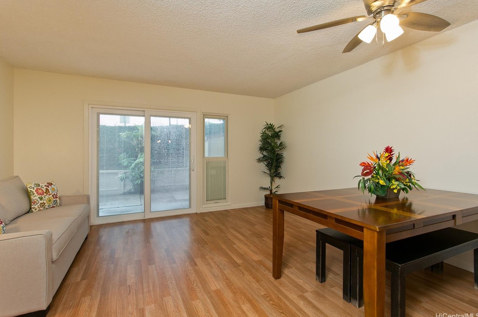 92-1059 Makakilo Dr, Kapolei, HI 96707-1570