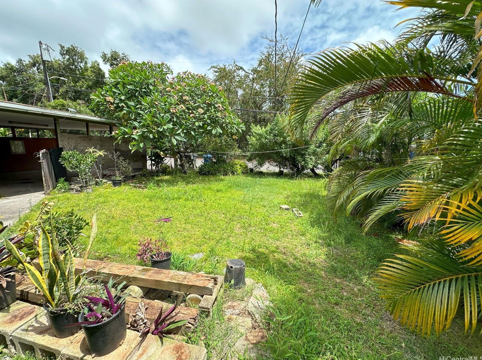 41510 Kumuhau St, Waimanalo, HI 96795
