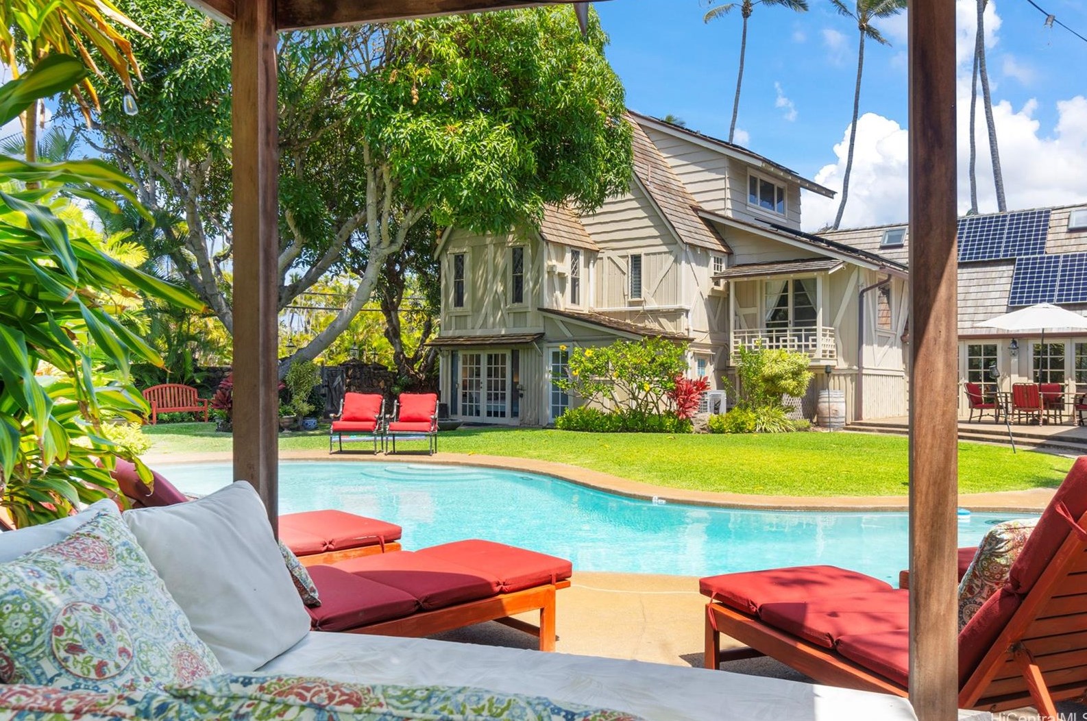 4584 Kahala Ave, Honolulu HI  96816-4950 exterior