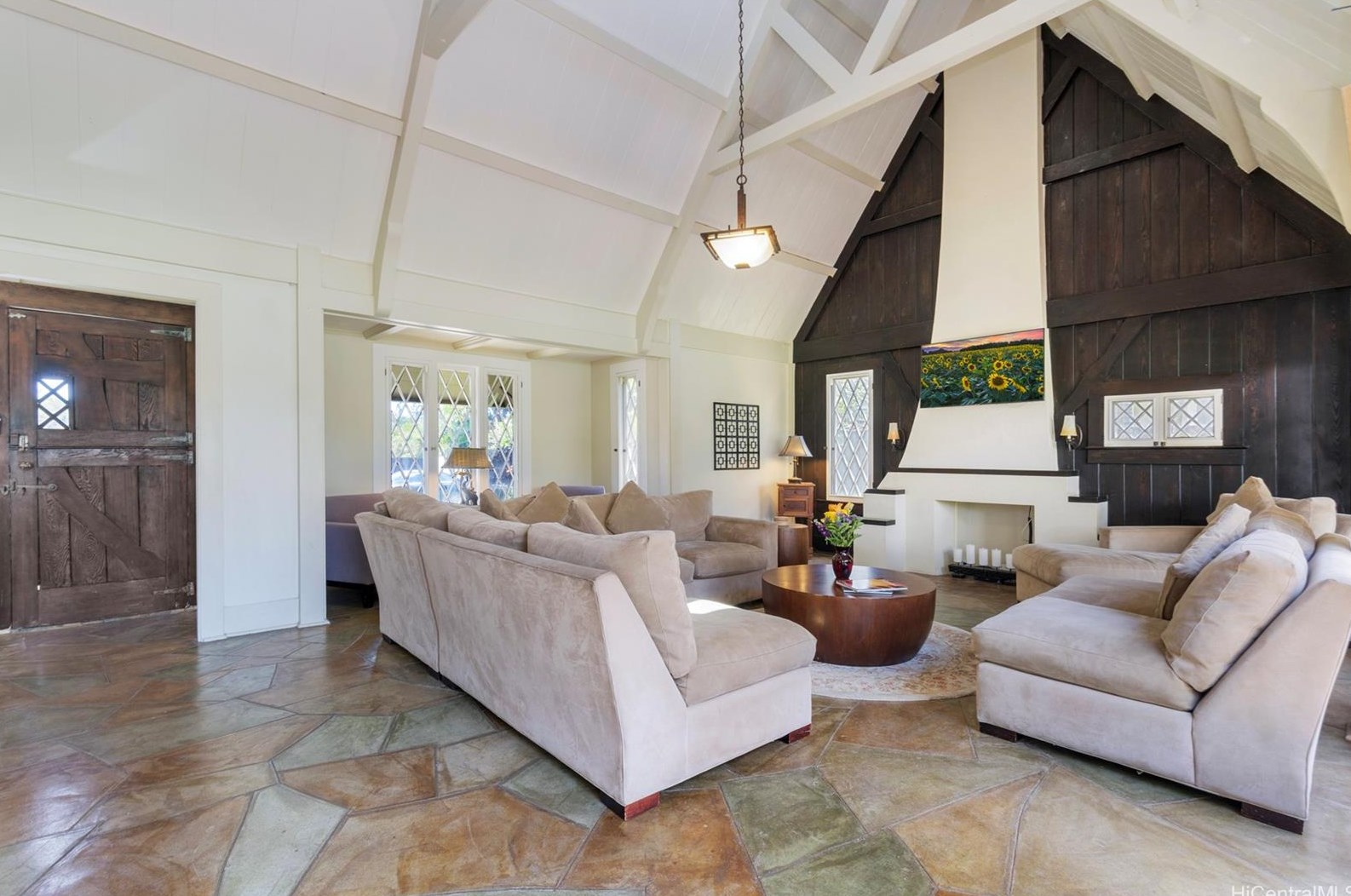 4584 Kahala Ave, Honolulu HI  96816-4950 exterior