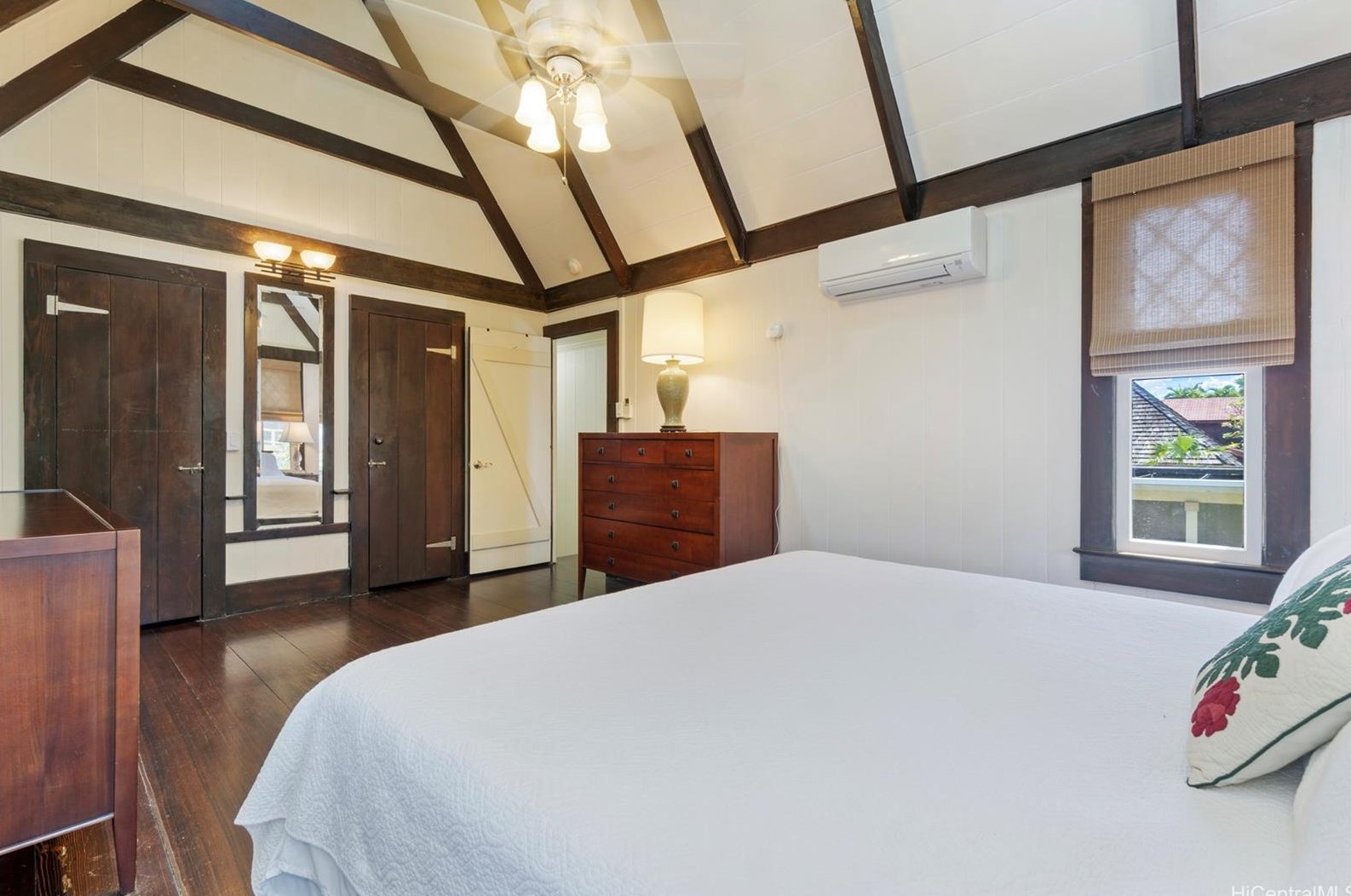 4584 Kahala Ave, Honolulu HI  96816-4950 exterior