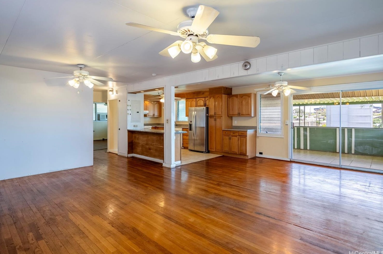 99-143 Pamoho Pl, Aiea, HI 96701