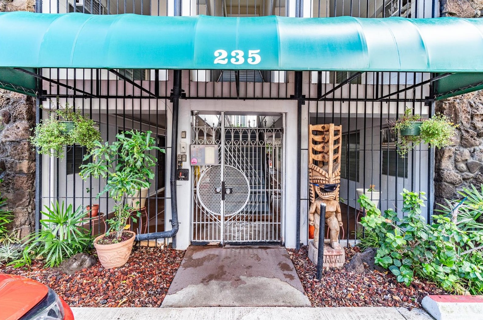 235 Liliuokalani Ave #233, Honolulu, HI 96815