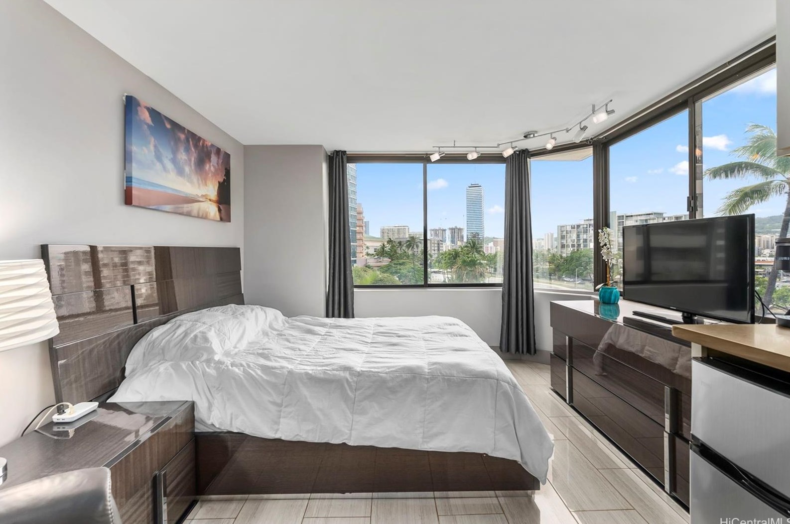 444 Niu St, Honolulu, HI 96815-1830